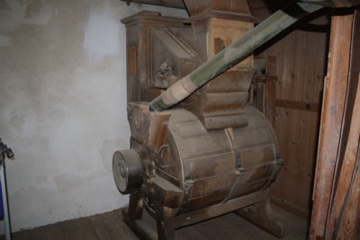 Die alte Schälmaschine der Mühle St. Johann